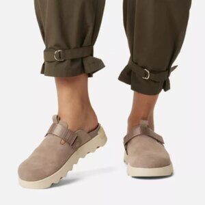 SOREL Women's VIIBE Clogs - Brown